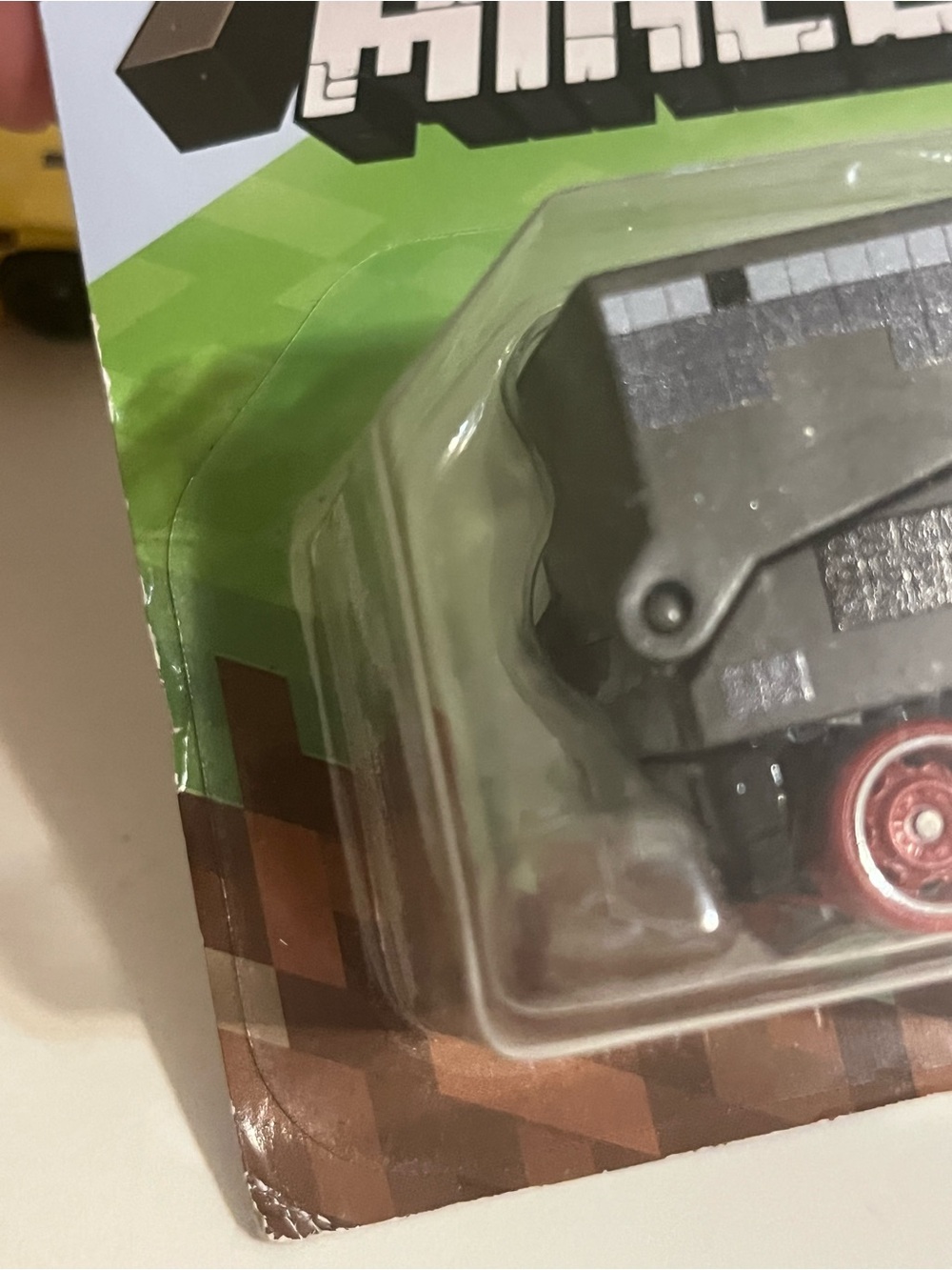 HotWheels Minecraft Bundle-Spider/Creeper and Ocelot - Picture 8 of 11